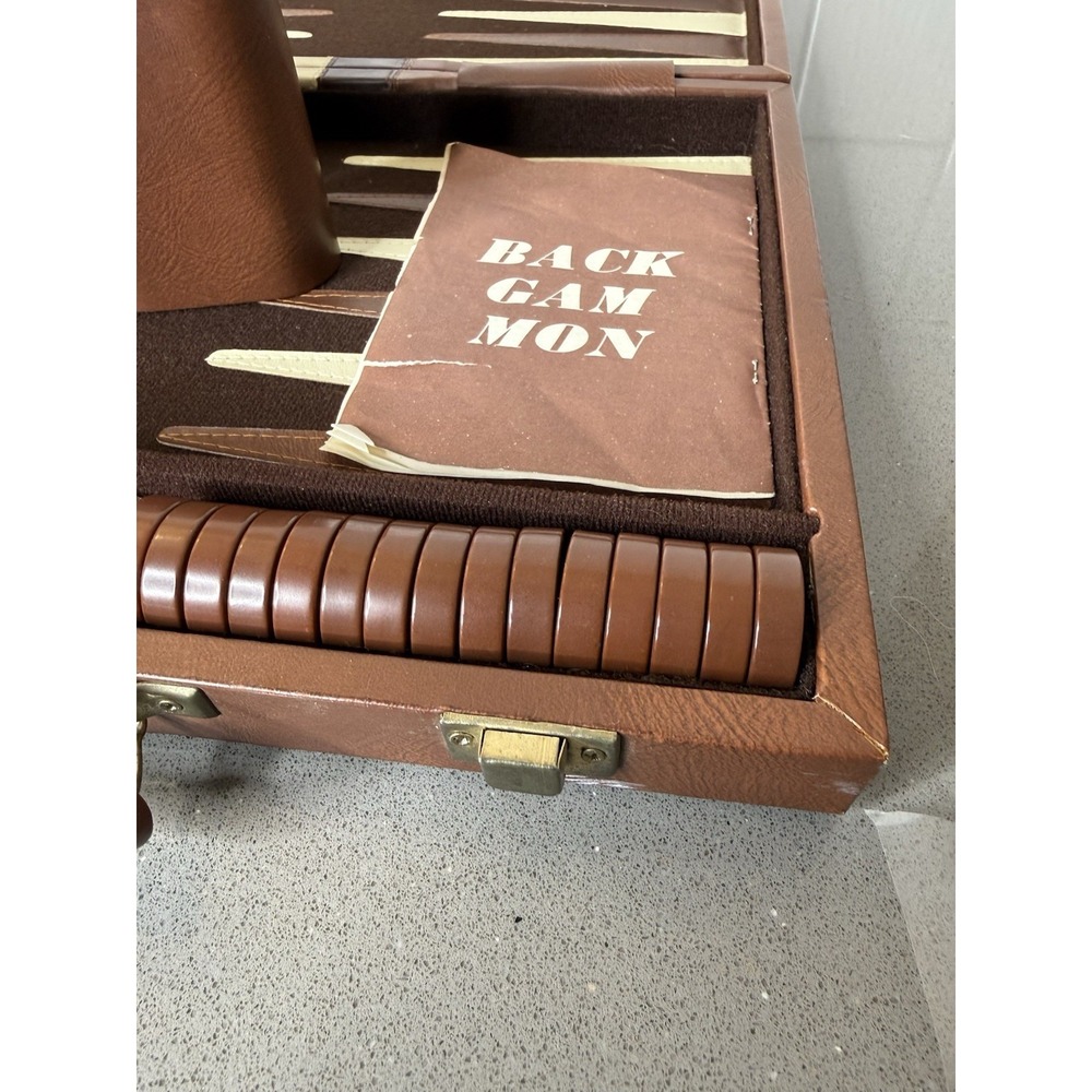 Vintage Backgammon GAME Brown Faux Leather Briefcase Racing Stripe COMPLETE GUC - Picture 7 of 16